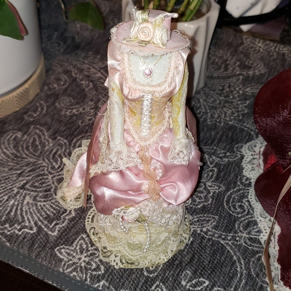 2 Victorian Gown Decor~Good Cond - Picture 5 of 15